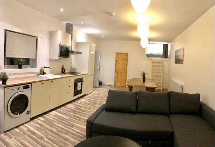 Just Renovated Galway City Apartment מראה חיצוני תמונה